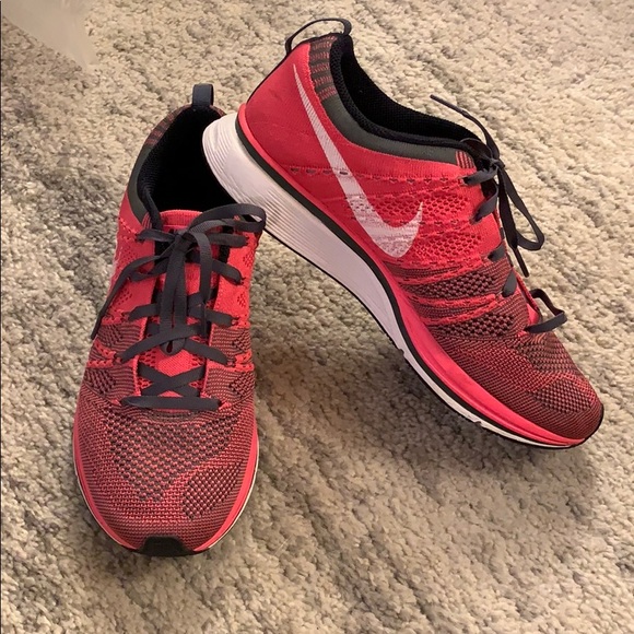 nike flyknit trainer size 5